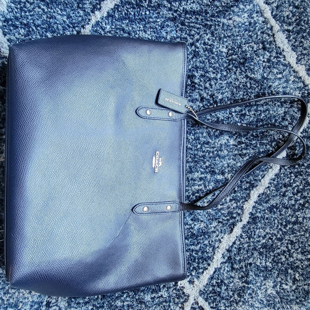 Coach Navy City Zip Tote in Navy